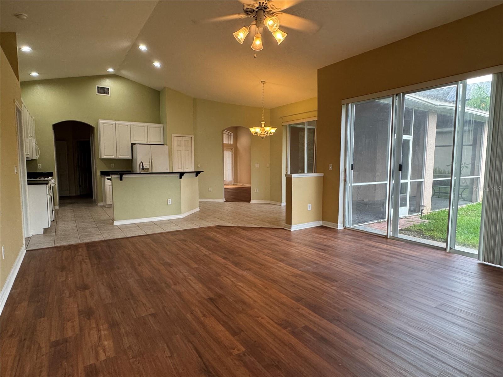 Image 16 of 63 For 10207 Quails Landing Avenue