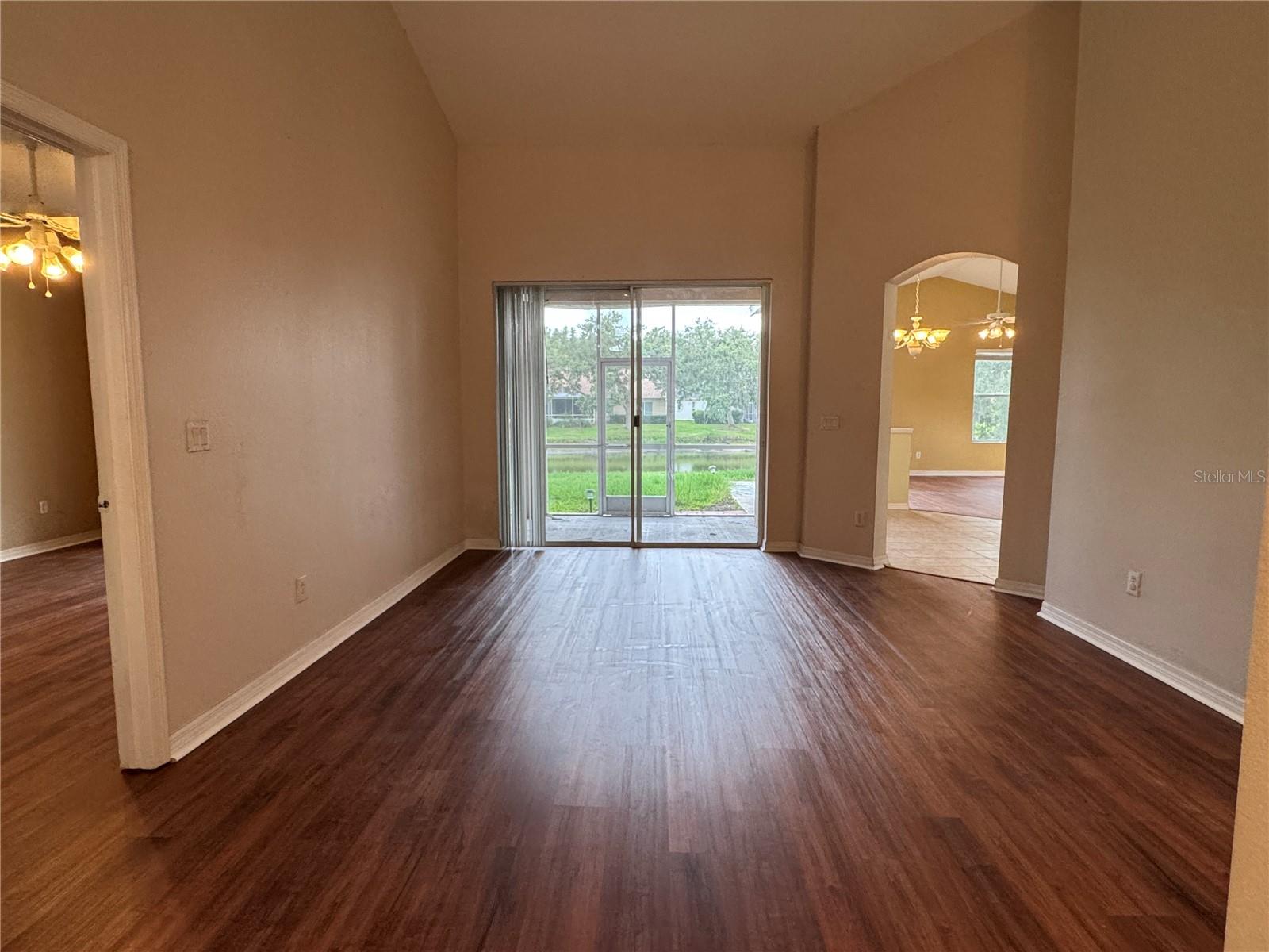 Image 6 of 63 For 10207 Quails Landing Avenue