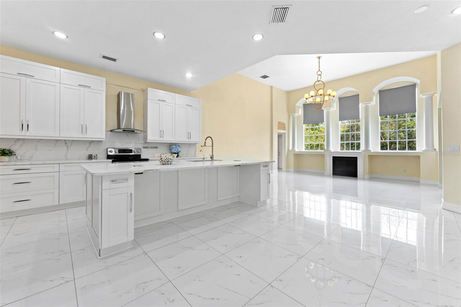 Image 10 of 54 For 10310 Carroll Cove Place