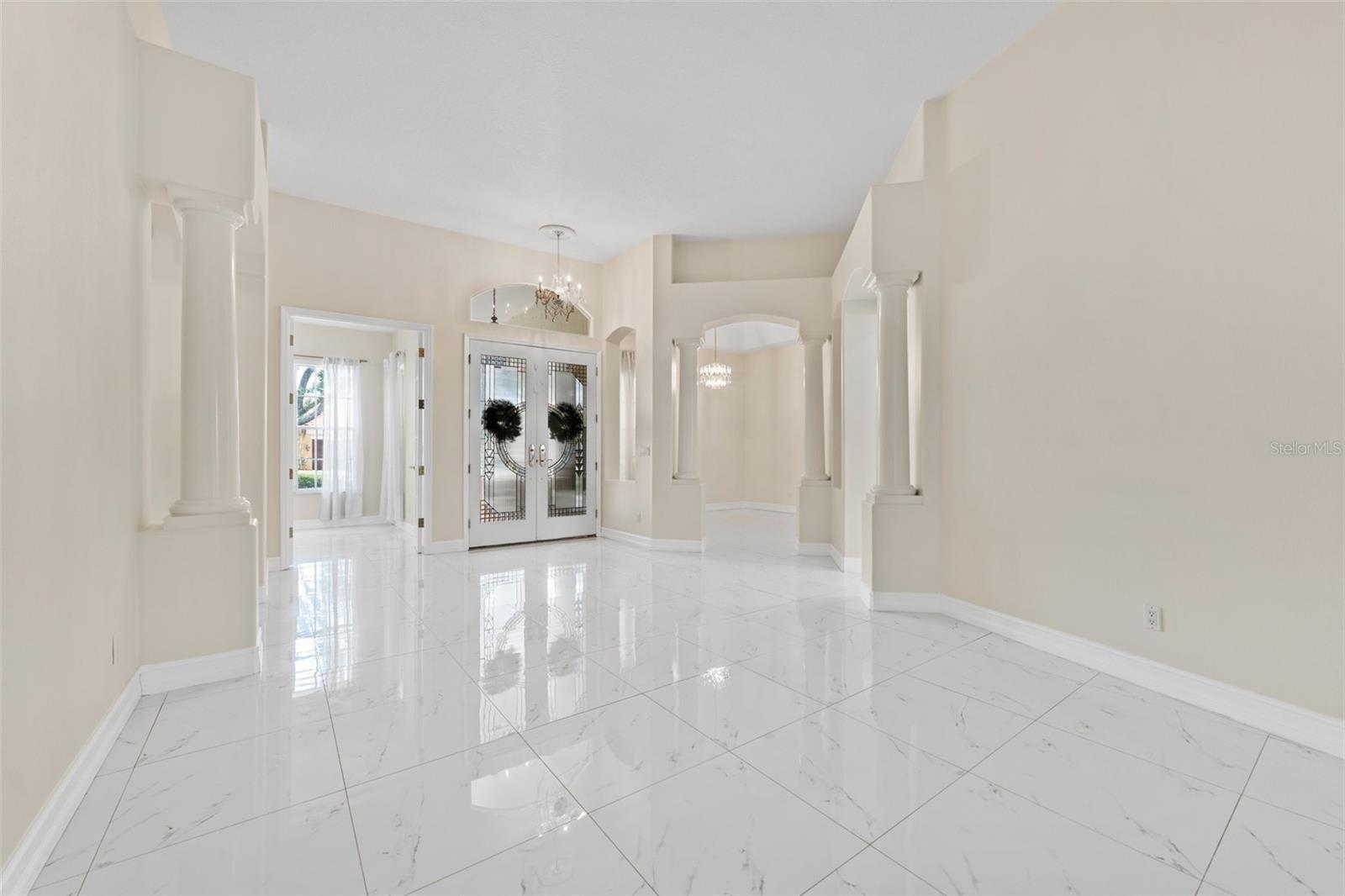 Image 6 of 54 For 10310 Carroll Cove Place