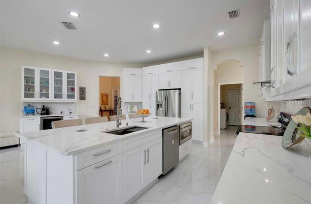 Listing photo id 59 for 10310 Carroll Cove Place
