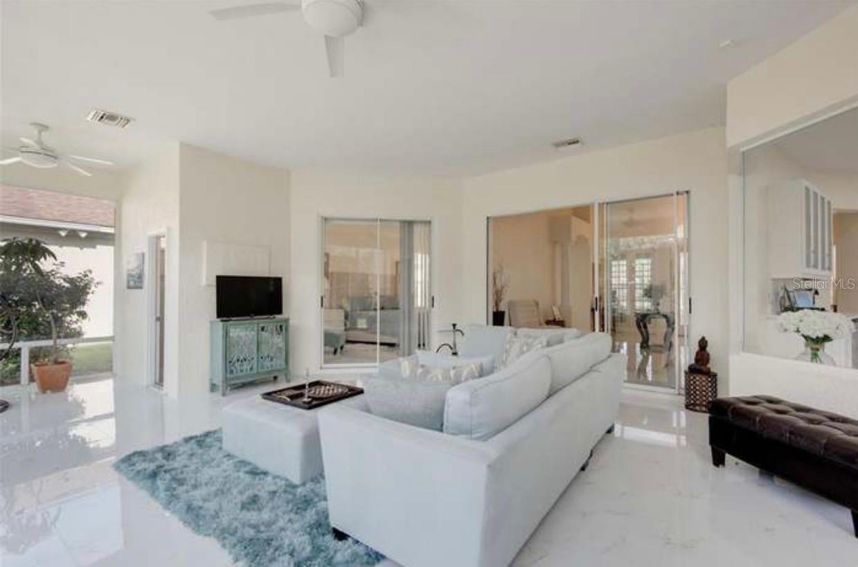 Listing photo id 62 for 10310 Carroll Cove Place