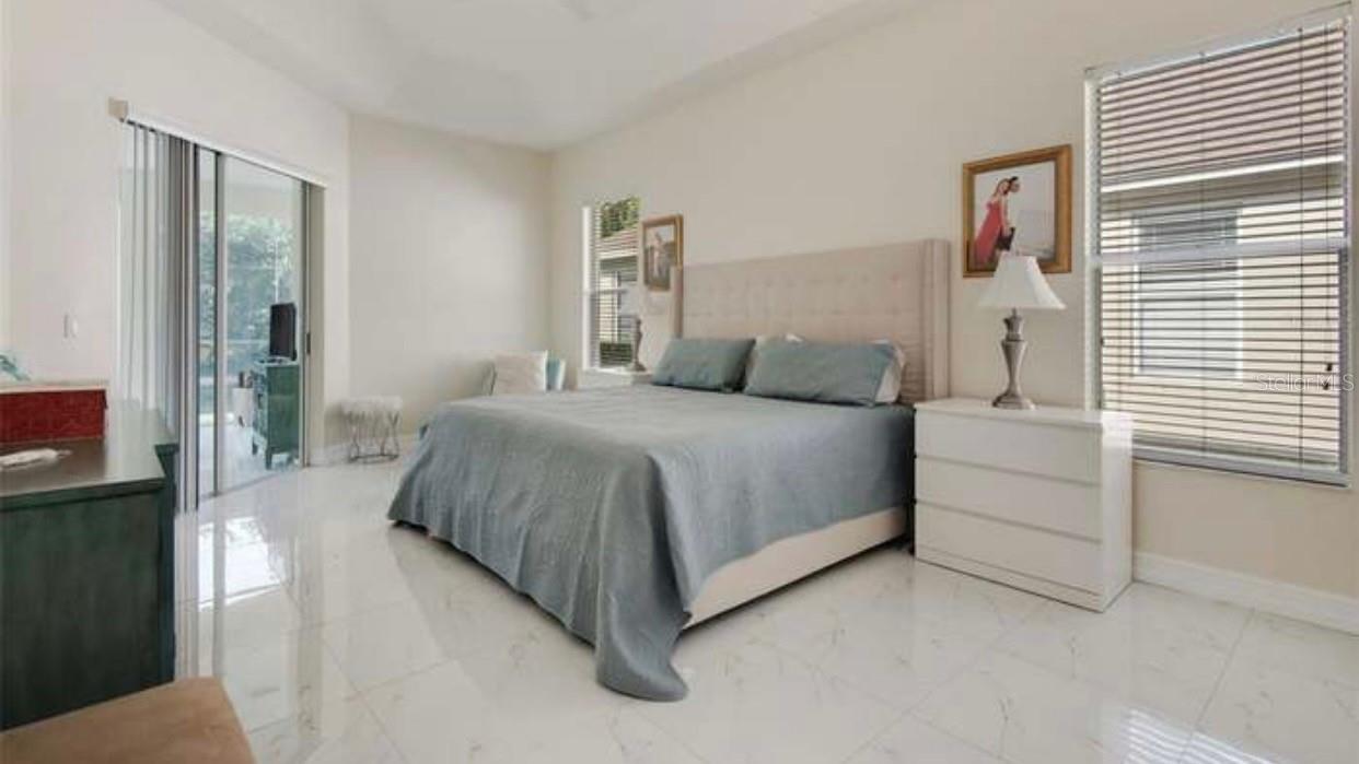 Listing photo id 64 for 10310 Carroll Cove Place