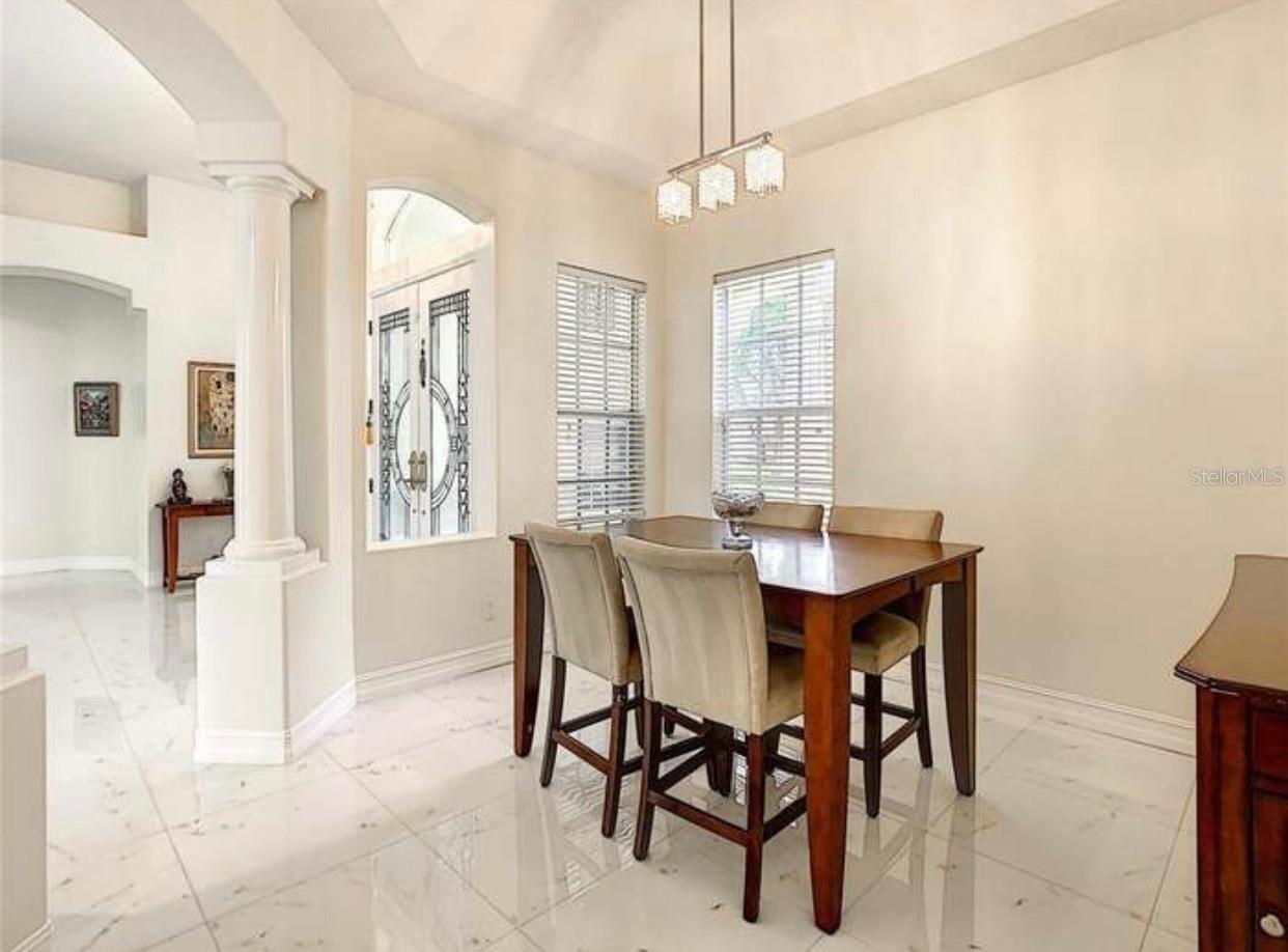 Listing photo id 67 for 10310 Carroll Cove Place