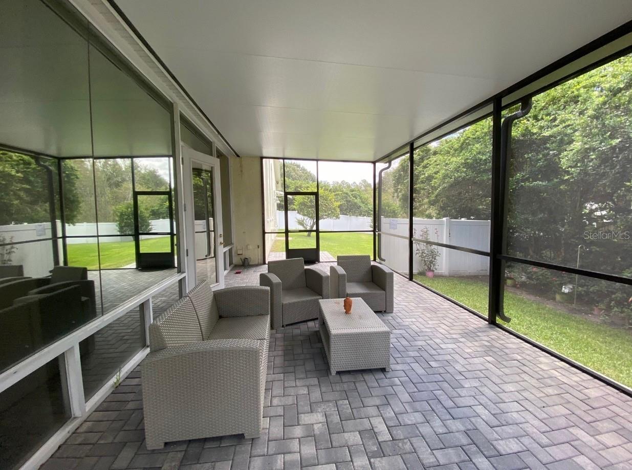 Listing photo id 70 for 10310 Carroll Cove Place