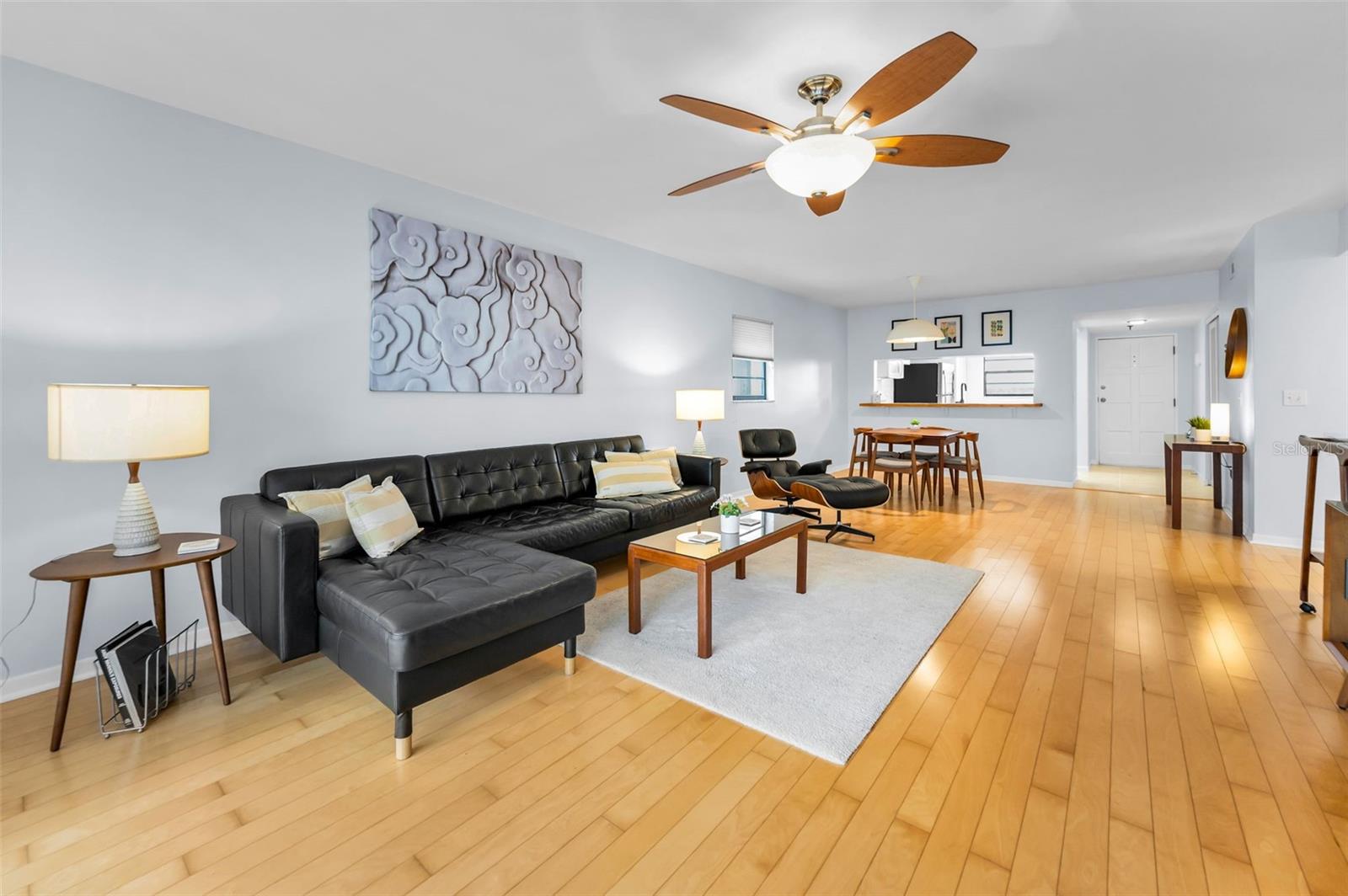 Image 10 of 69 For 19531 Gulf Boulevard 306