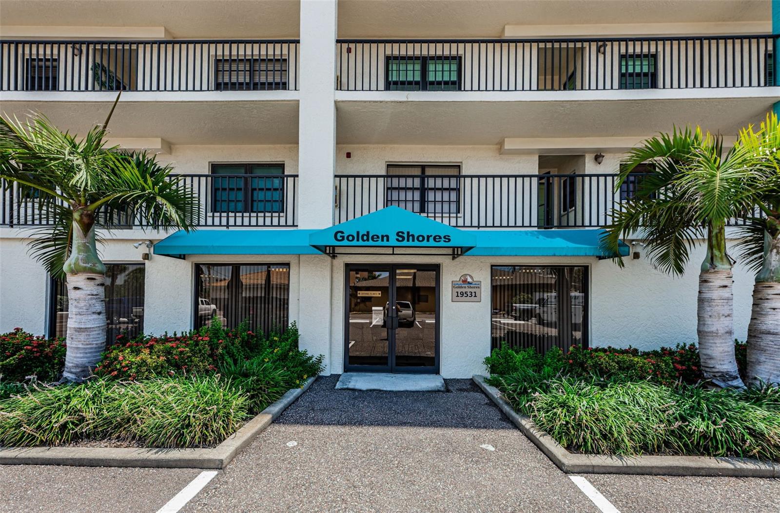 Image 42 of 69 For 19531 Gulf Boulevard 306