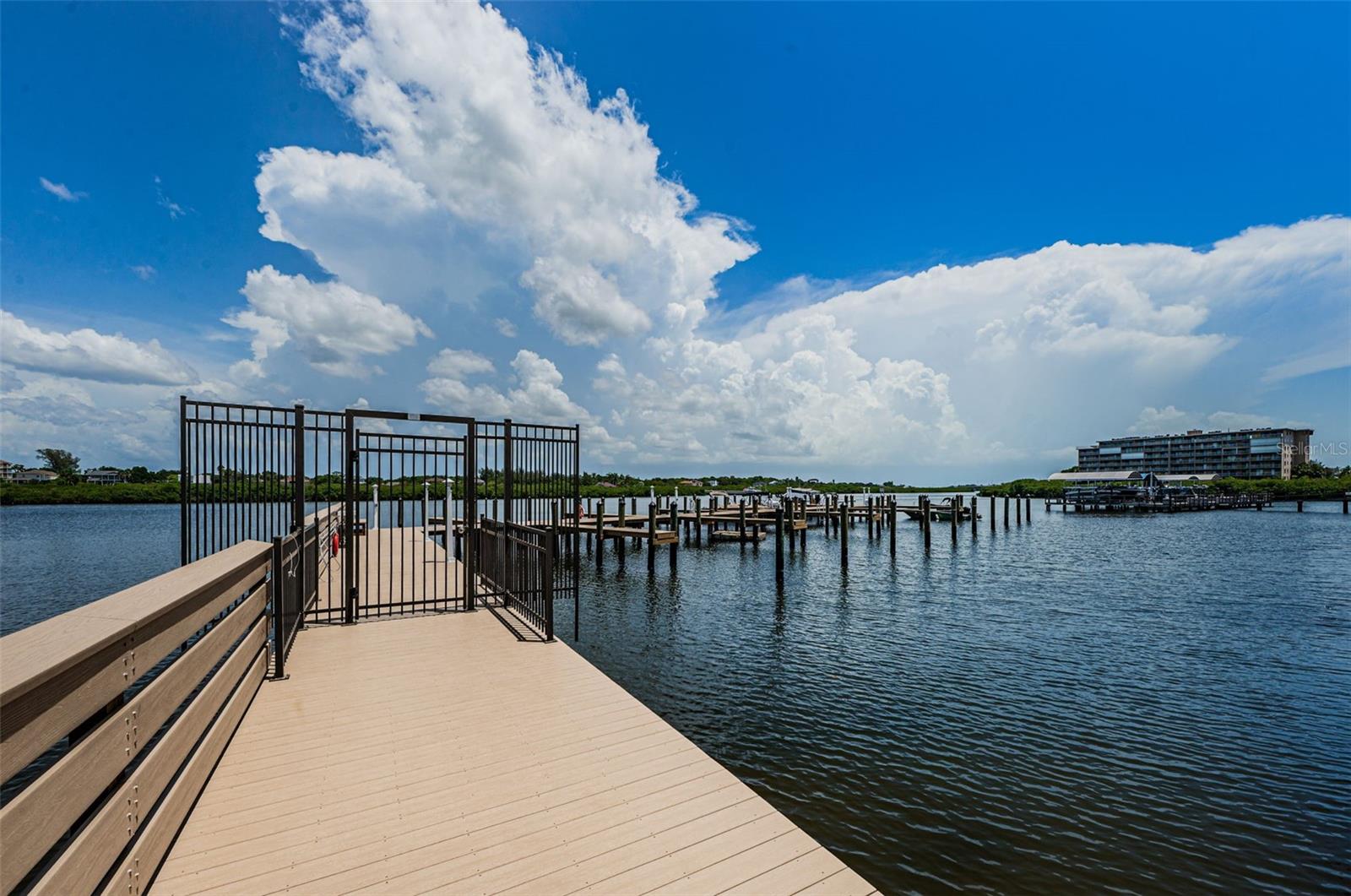 Image 44 of 69 For 19531 Gulf Boulevard 306
