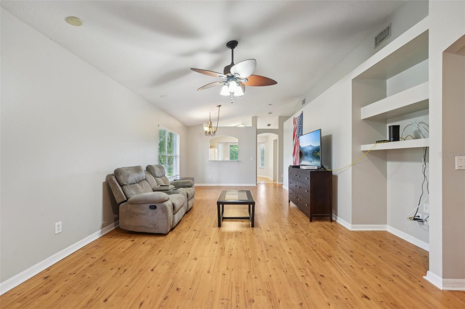 Image 9 of 38 For 1502 Marsh Wood Drive