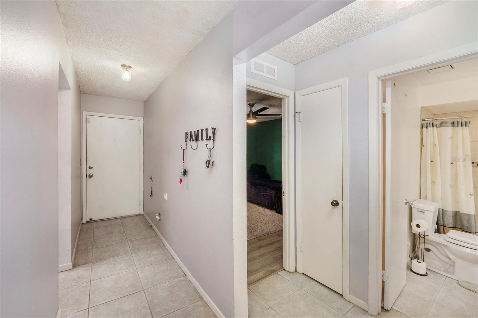 Image 10 of 23 For 6346 Bonnie Bay Circle N