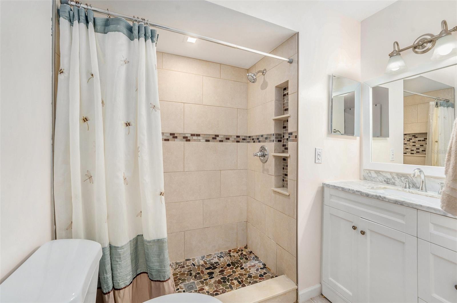 Image 11 of 23 For 6346 Bonnie Bay Circle N