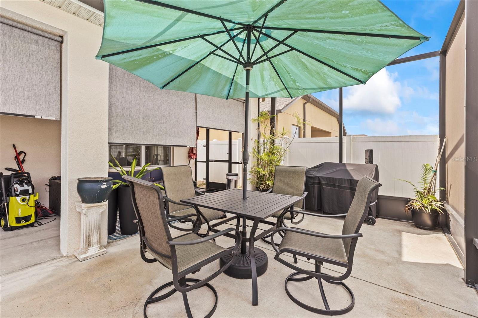 Image 36 of 41 For 944 Old Windsor Way