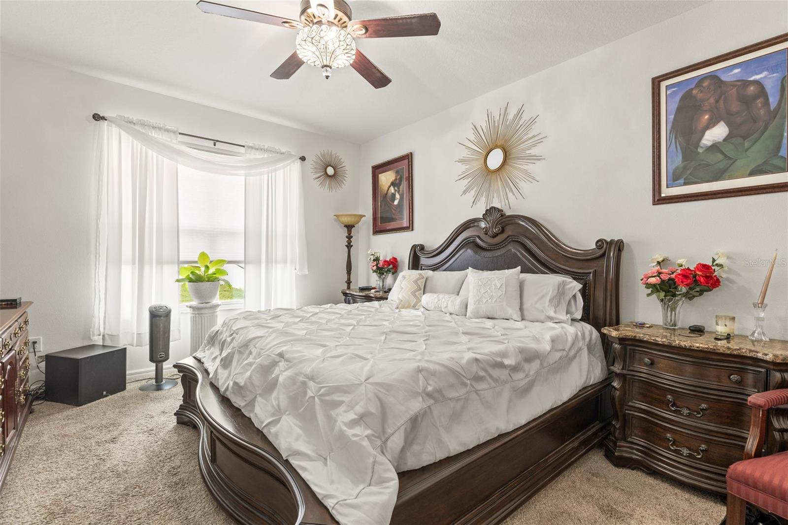 Image 7 of 41 For 944 Old Windsor Way