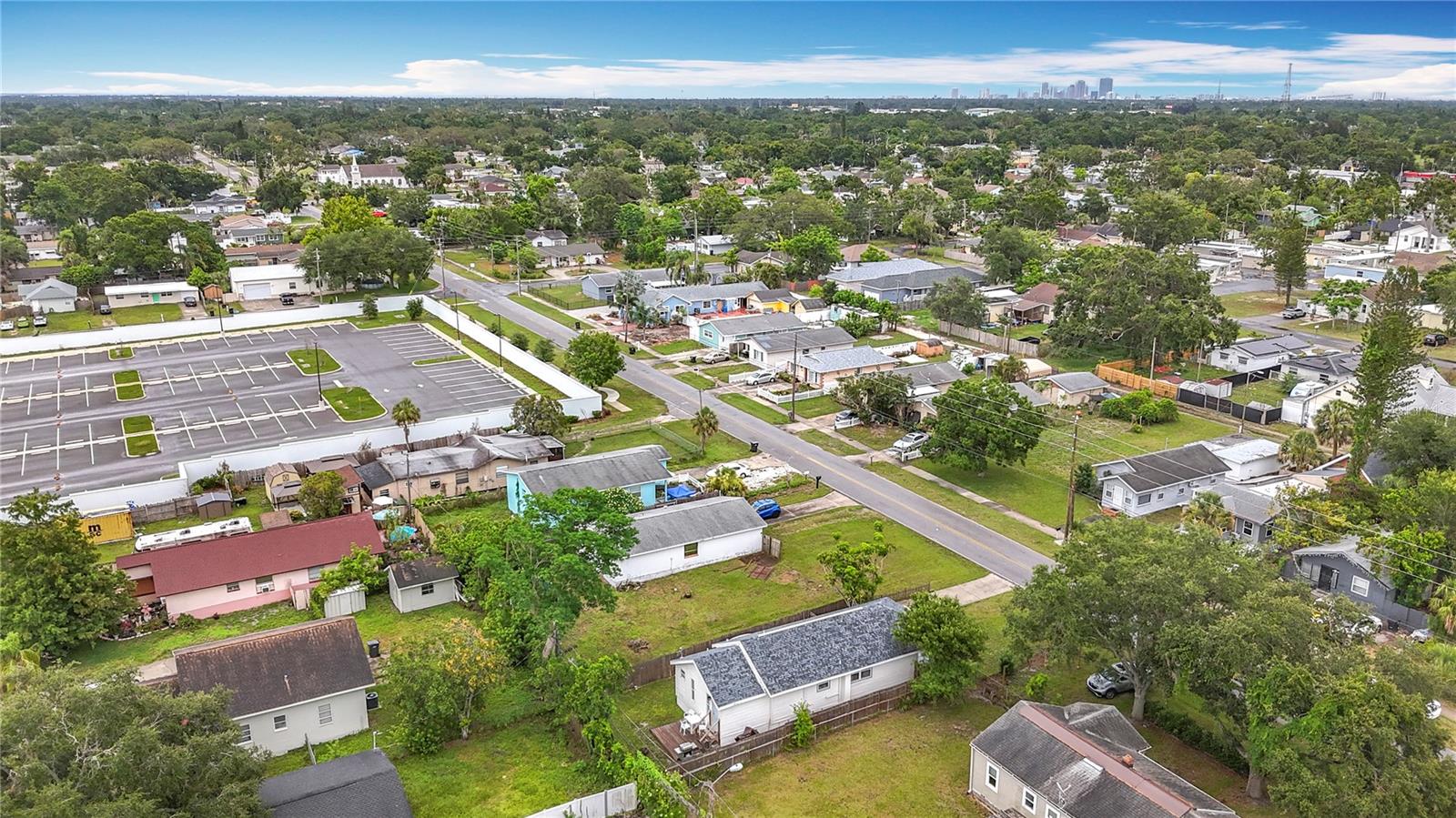 Listing photo id 53 for 4339 58 Avenue N