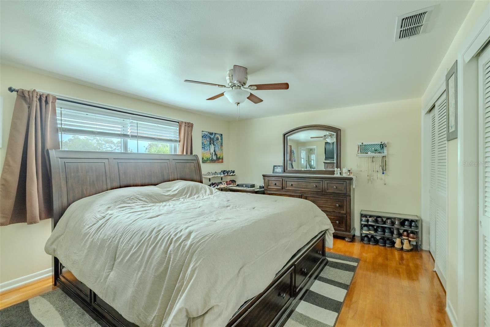 Image 23 of 46 For 4725 Soapstone Drive