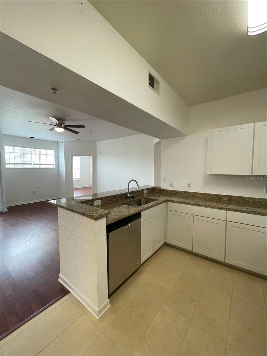 Image 7 of 24 For 5125 Palm Springs Blvd  10208