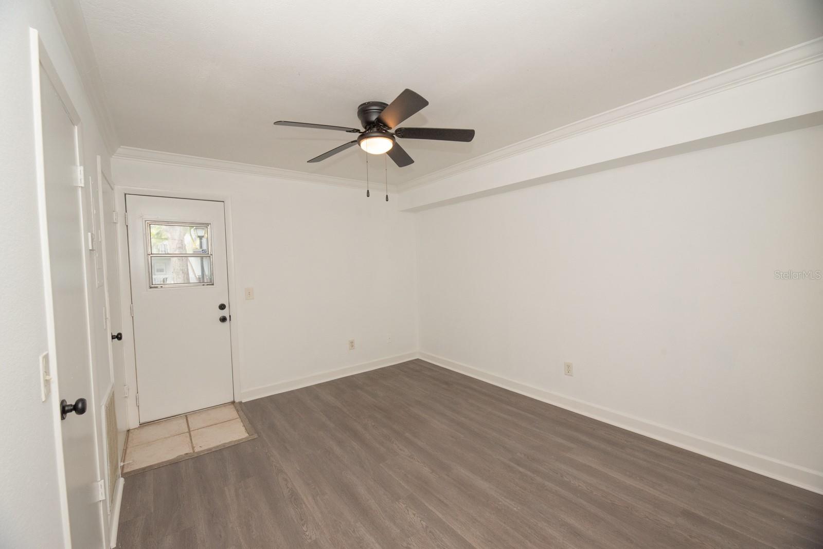 Image 9 of 13 For 4878 Gandy Boulevard D103