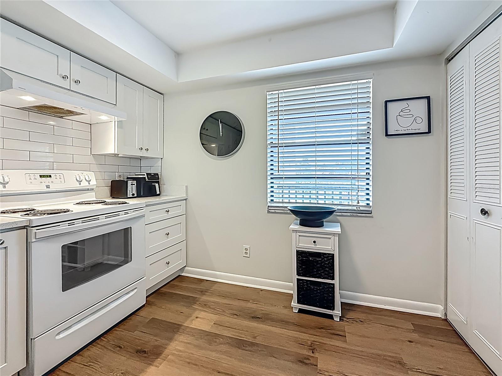 Image 9 of 41 For 2400 Winding Creek Boulevard 14-201