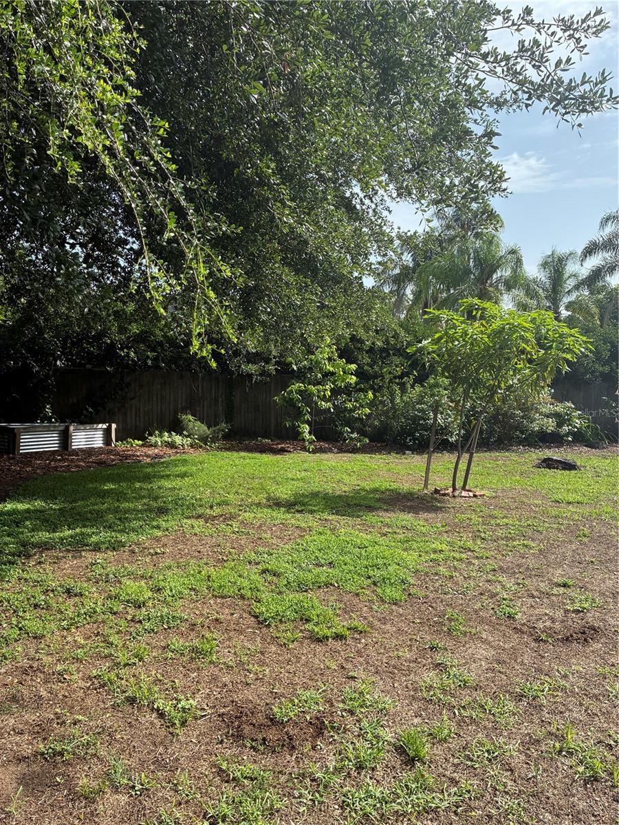 Image 34 of 40 For 37935 Coleman Ave