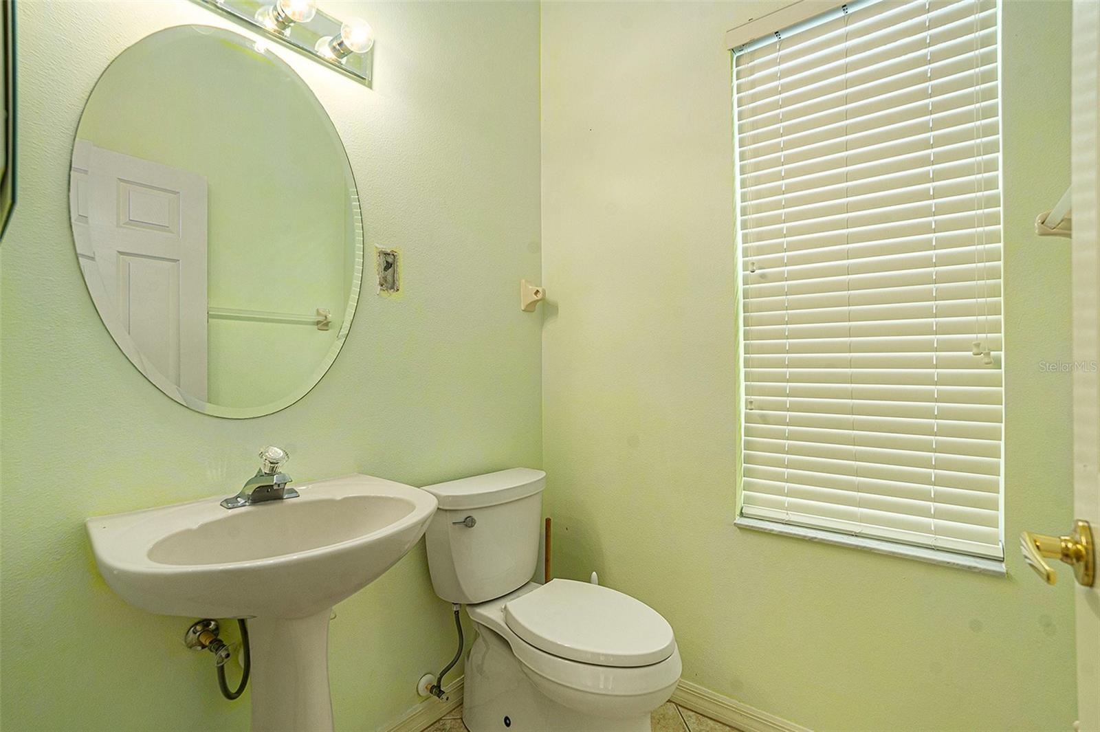Image 11 of 24 For 17910 Timber View Street