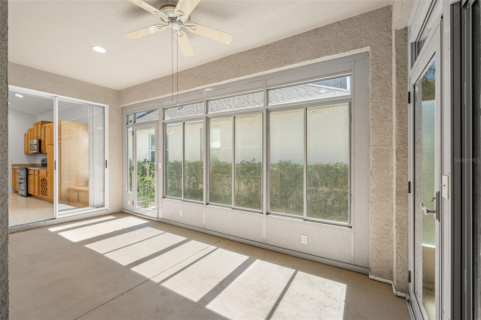 Image 33 of 50 For 17910 Timber View Street