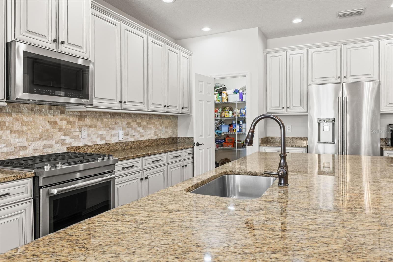 Image 11 of 41 For 12476 Tibbetts Street