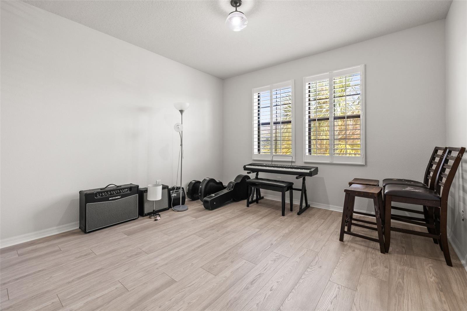Image 19 of 41 For 12476 Tibbetts Street