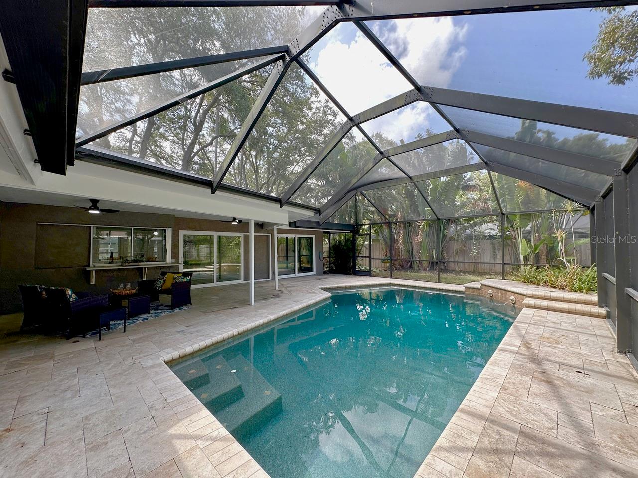 Image 18 of 28 For 939 Woodland Drive