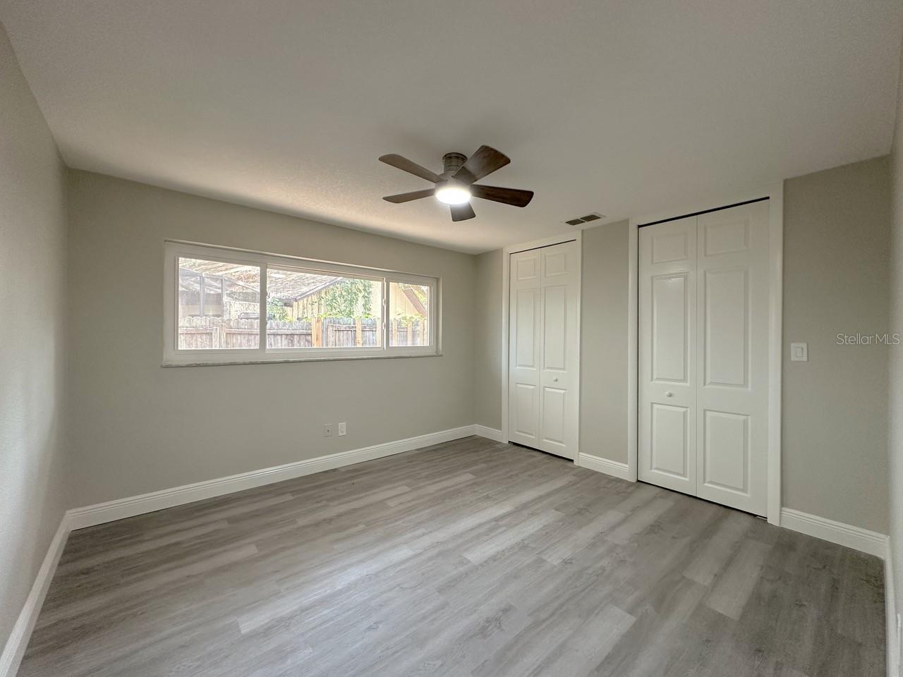 Image 21 of 28 For 939 Woodland Drive