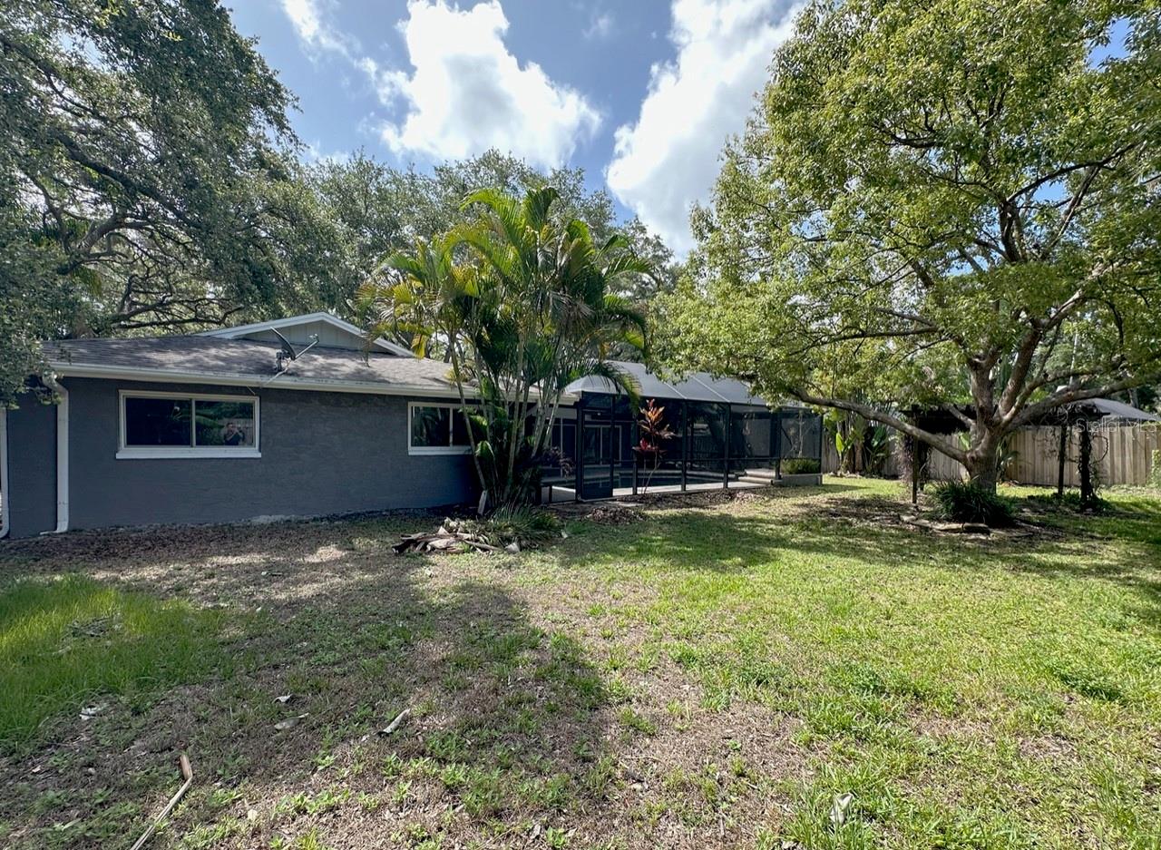 Image 27 of 28 For 939 Woodland Drive