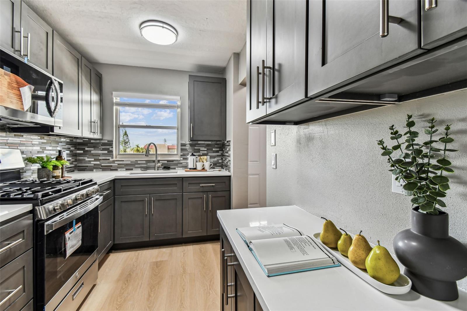 Image 6 of 50 For 2960 59th Street S 303