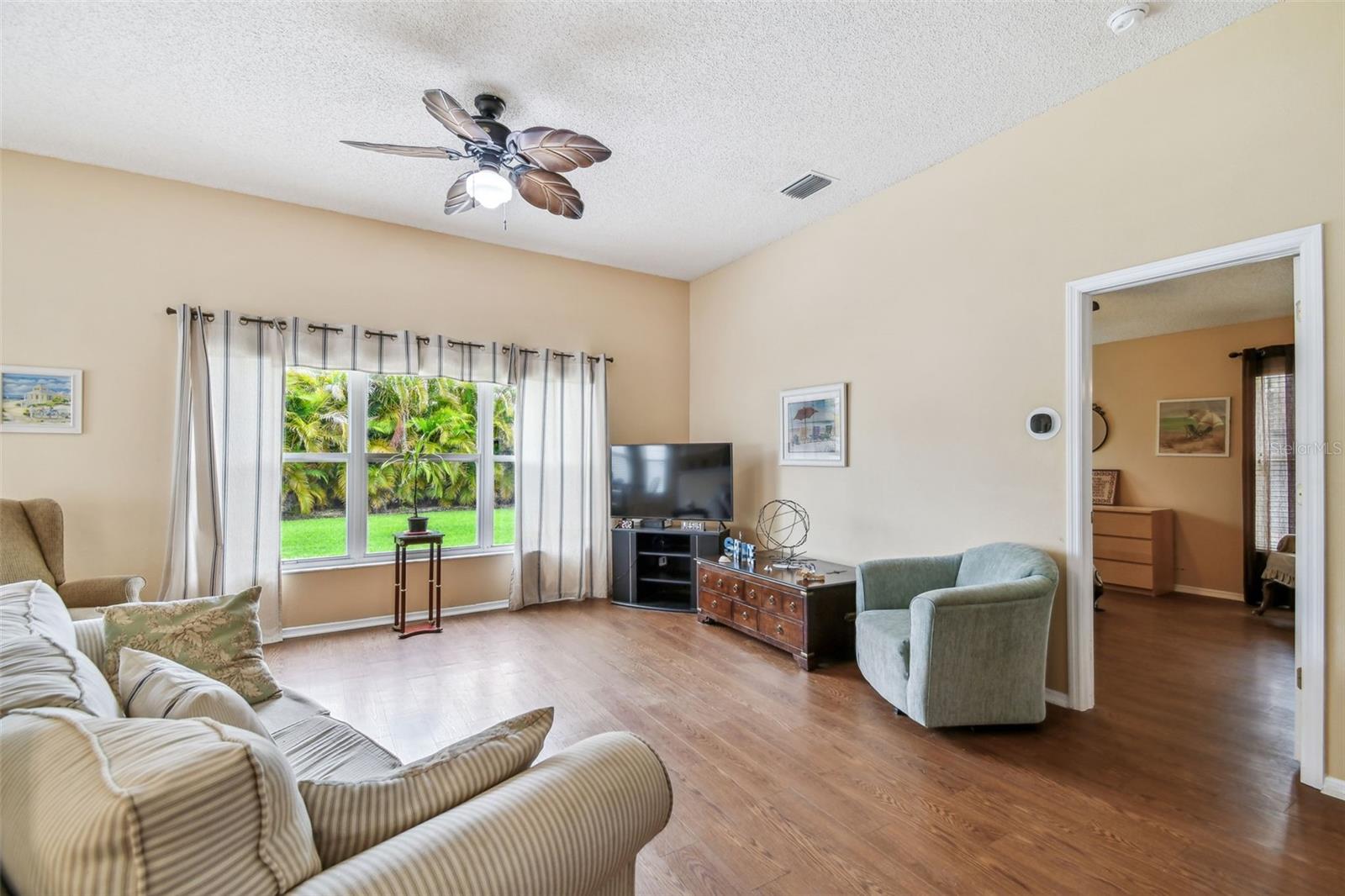 Image 8 of 32 For 630 Lake Cypress Circle
