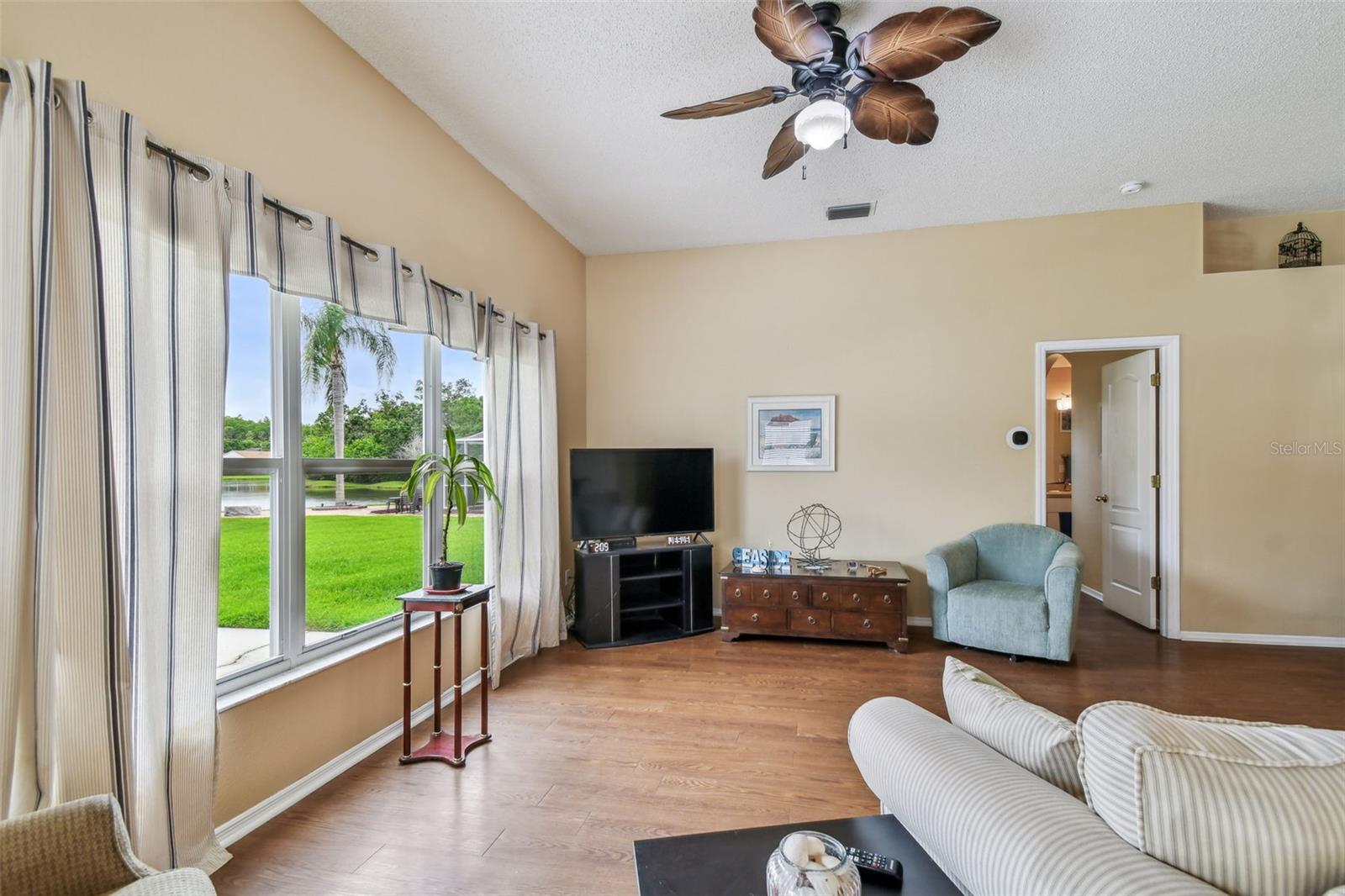 Image 9 of 32 For 630 Lake Cypress Circle