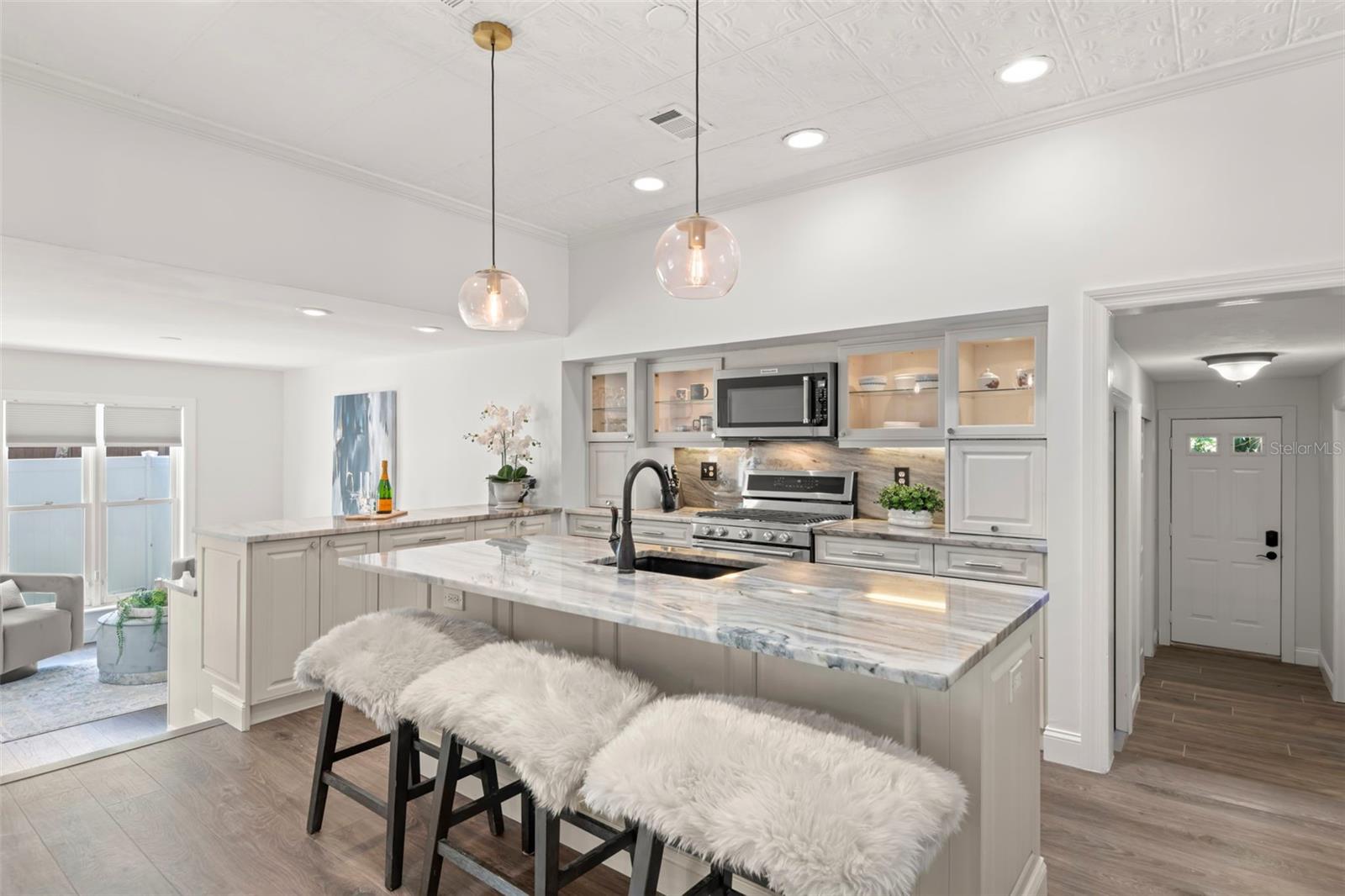 Image 16 of 61 For 146 26th Avenue Ne