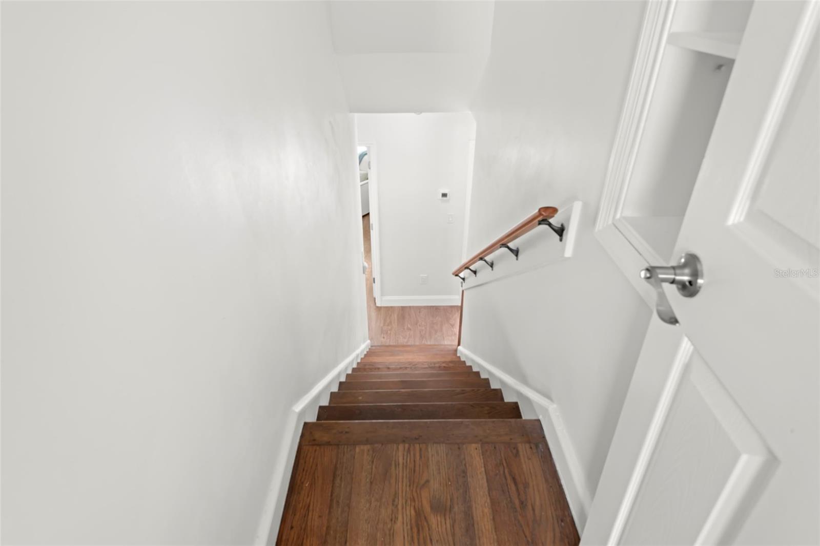 Image 33 of 61 For 146 26th Avenue Ne