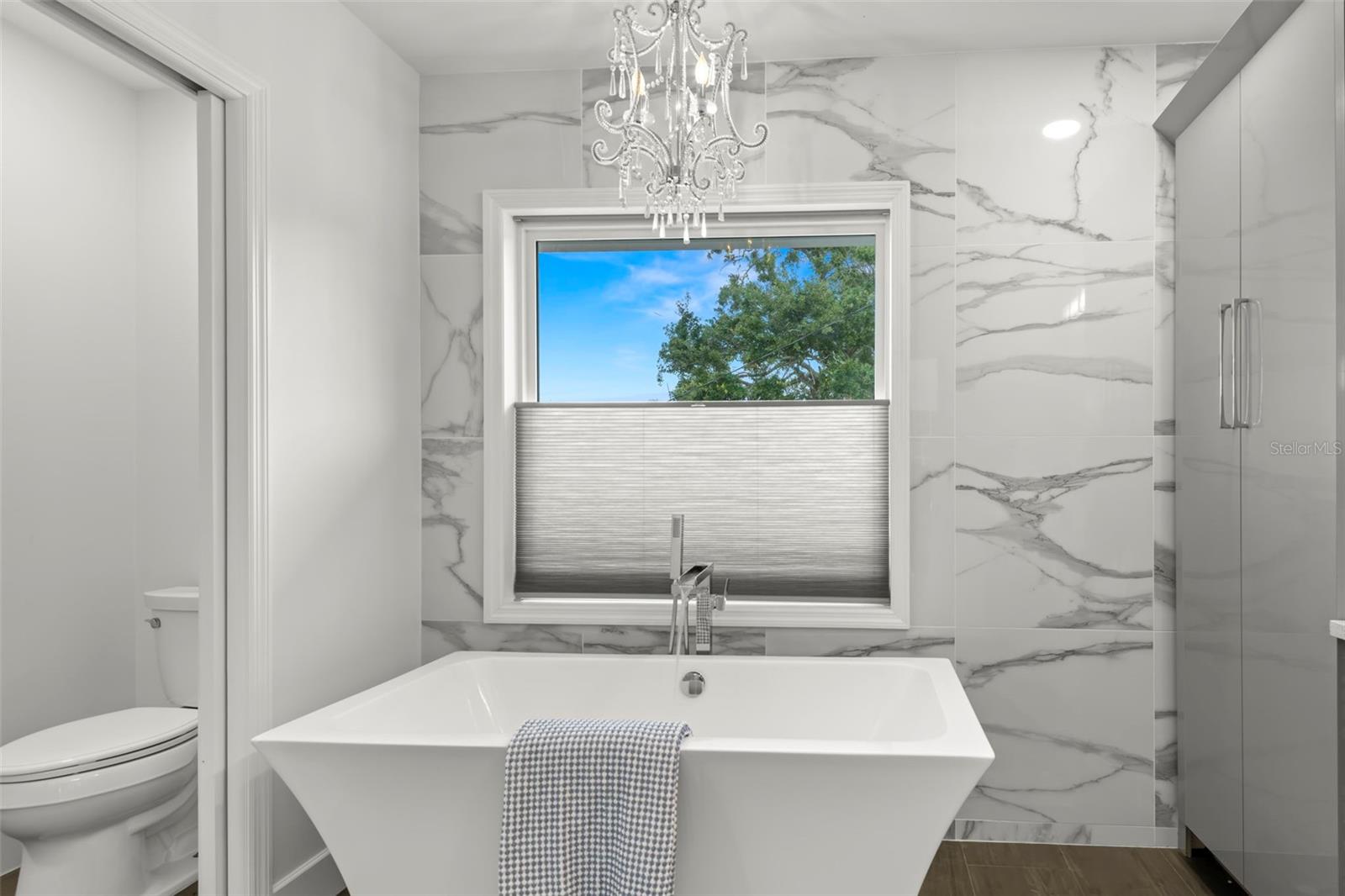 Image 40 of 61 For 146 26th Avenue Ne
