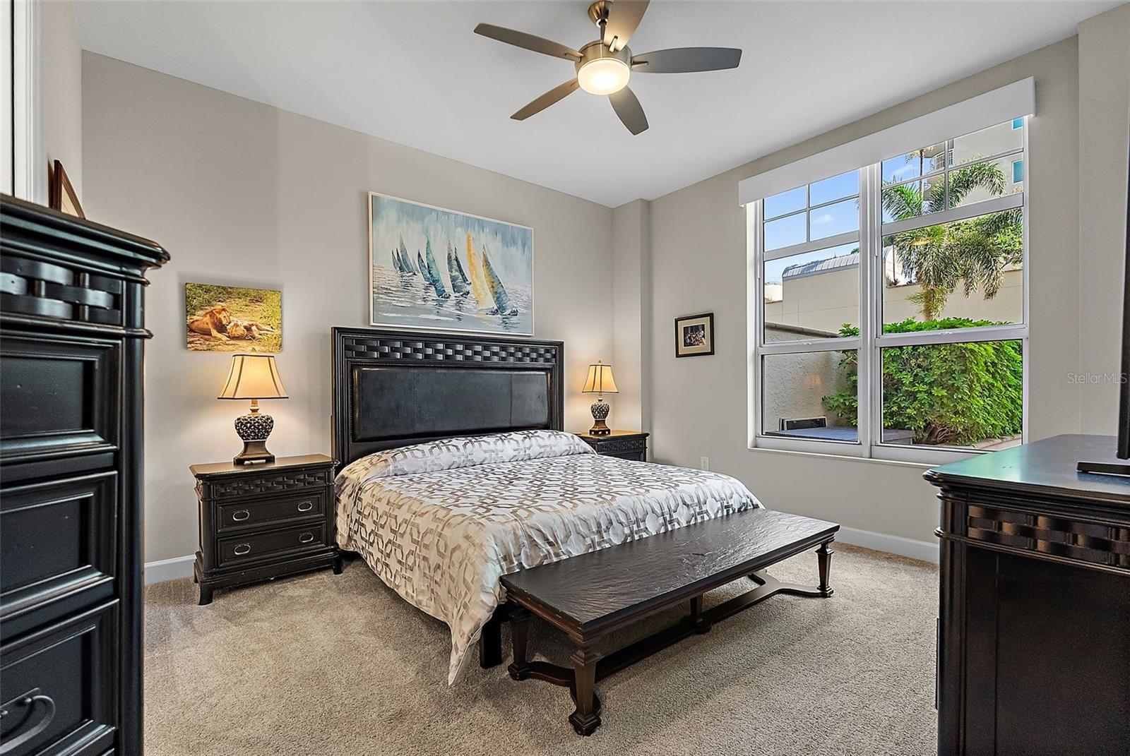 Listing photo id 42 for 100 Beach Drive Ne 301