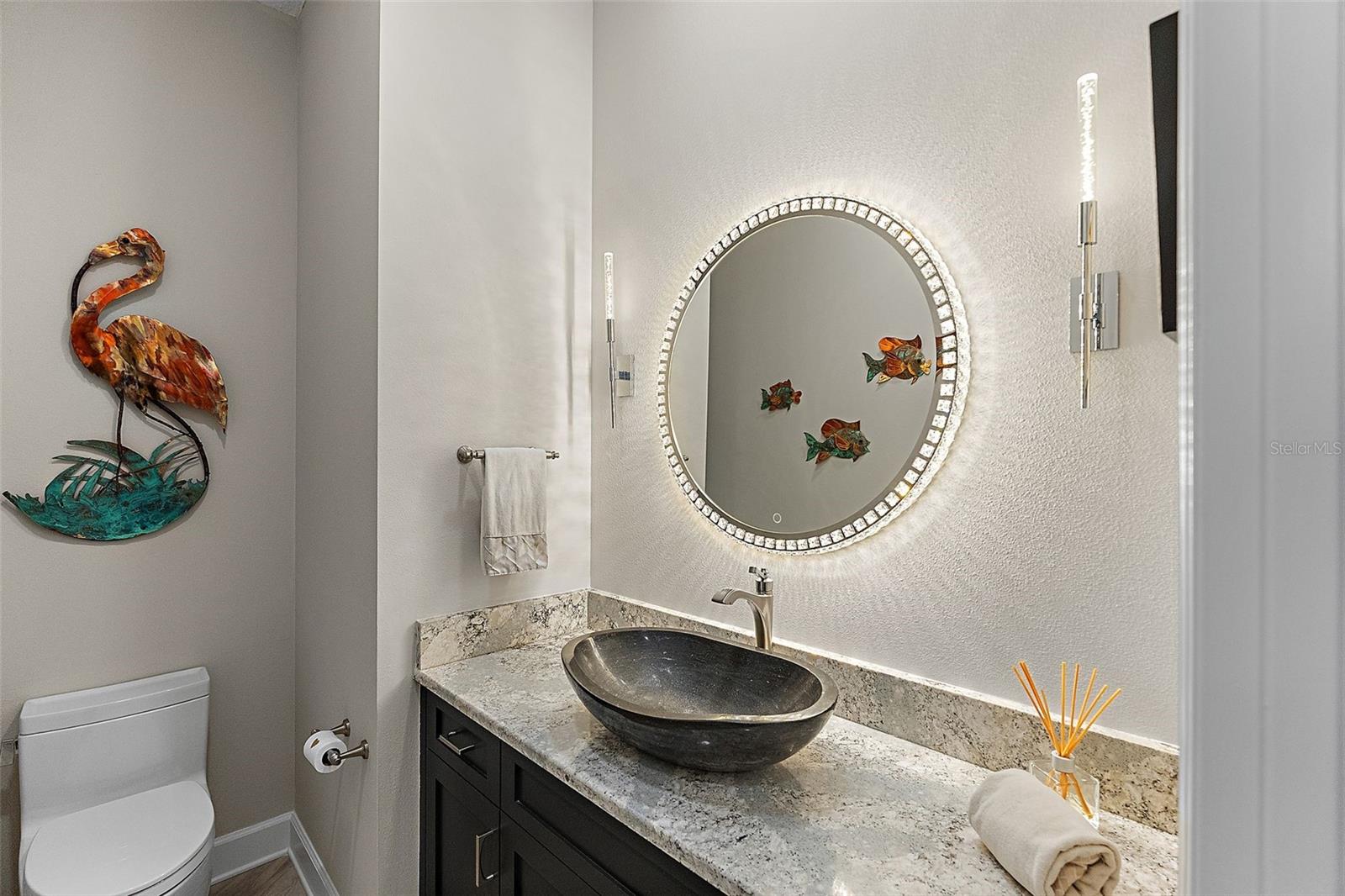 Listing photo id 3 for 100 Beach Drive Ne 301