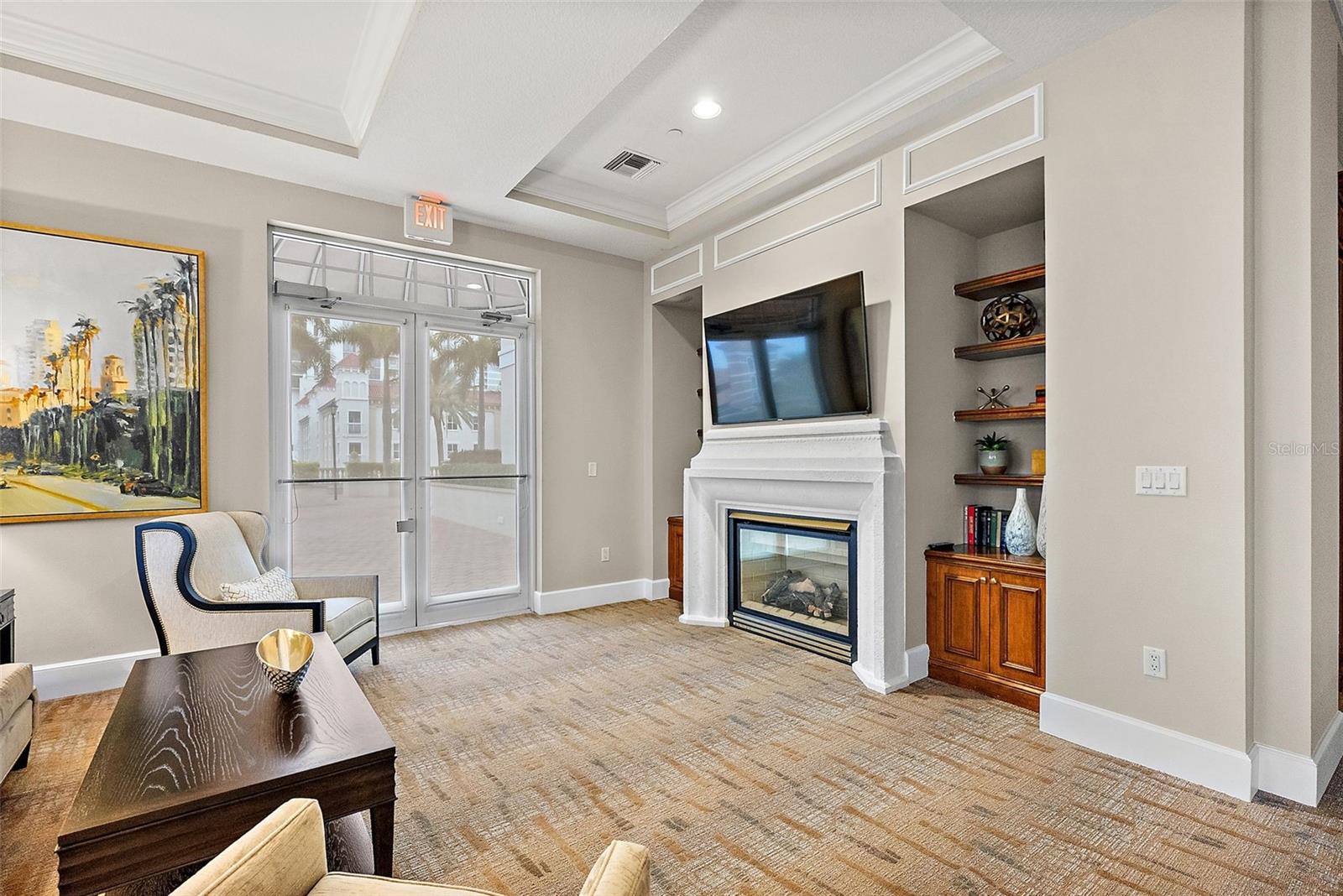 Listing photo id 51 for 100 Beach Drive Ne 301