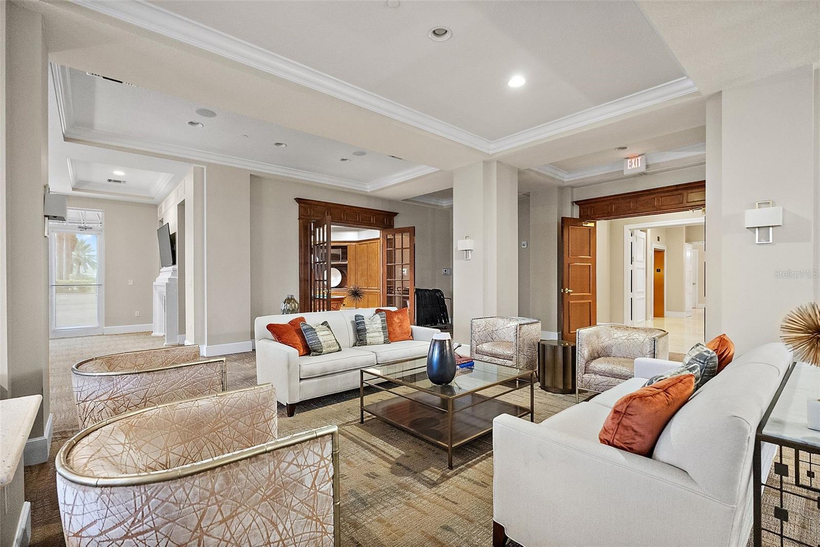 Listing photo id 52 for 100 Beach Drive Ne 301