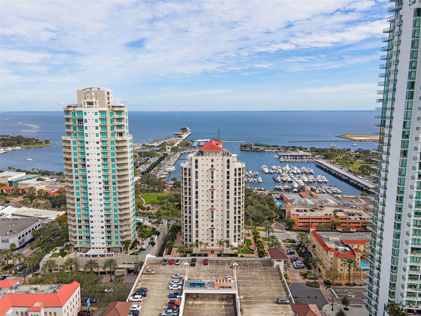 Listing photo id 62 for 100 Beach Drive Ne 301