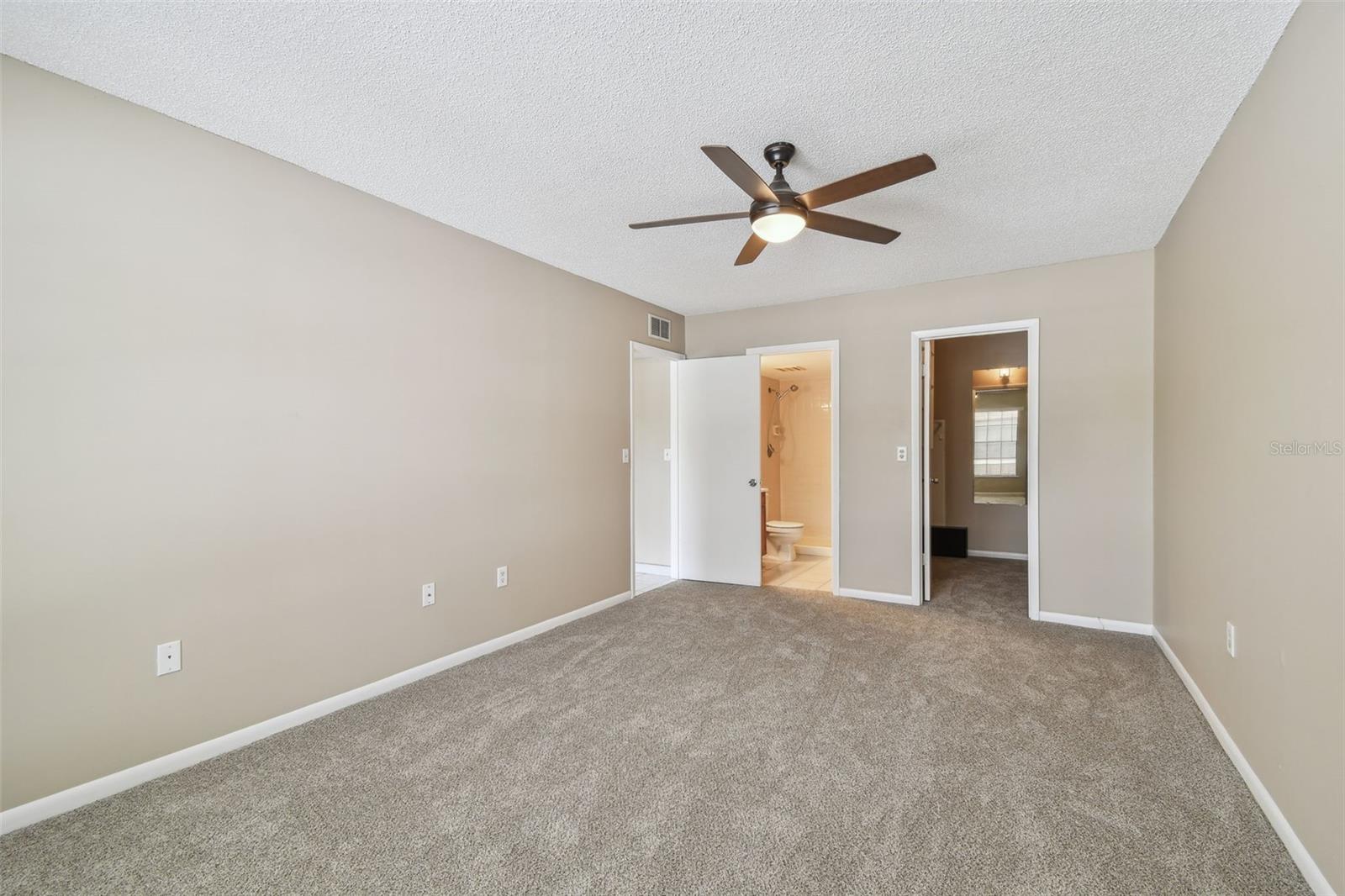 Image 16 of 30 For 3389 Crystal Court E J