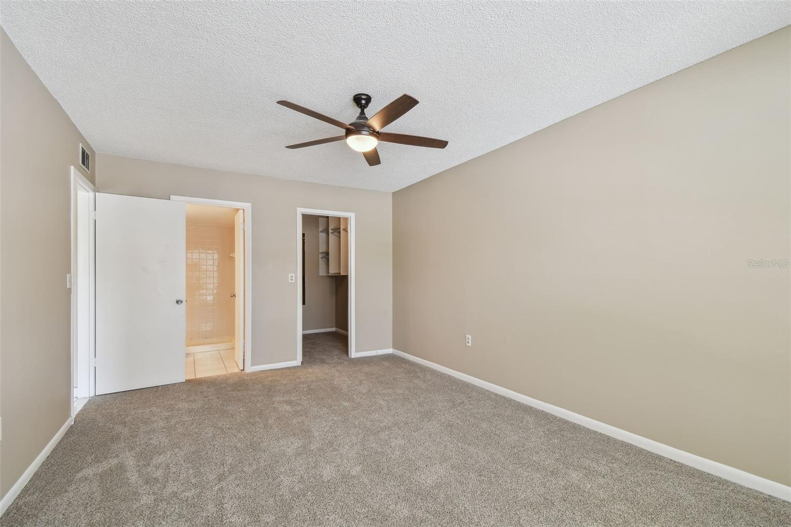 Image 17 of 30 For 3389 Crystal Court E J