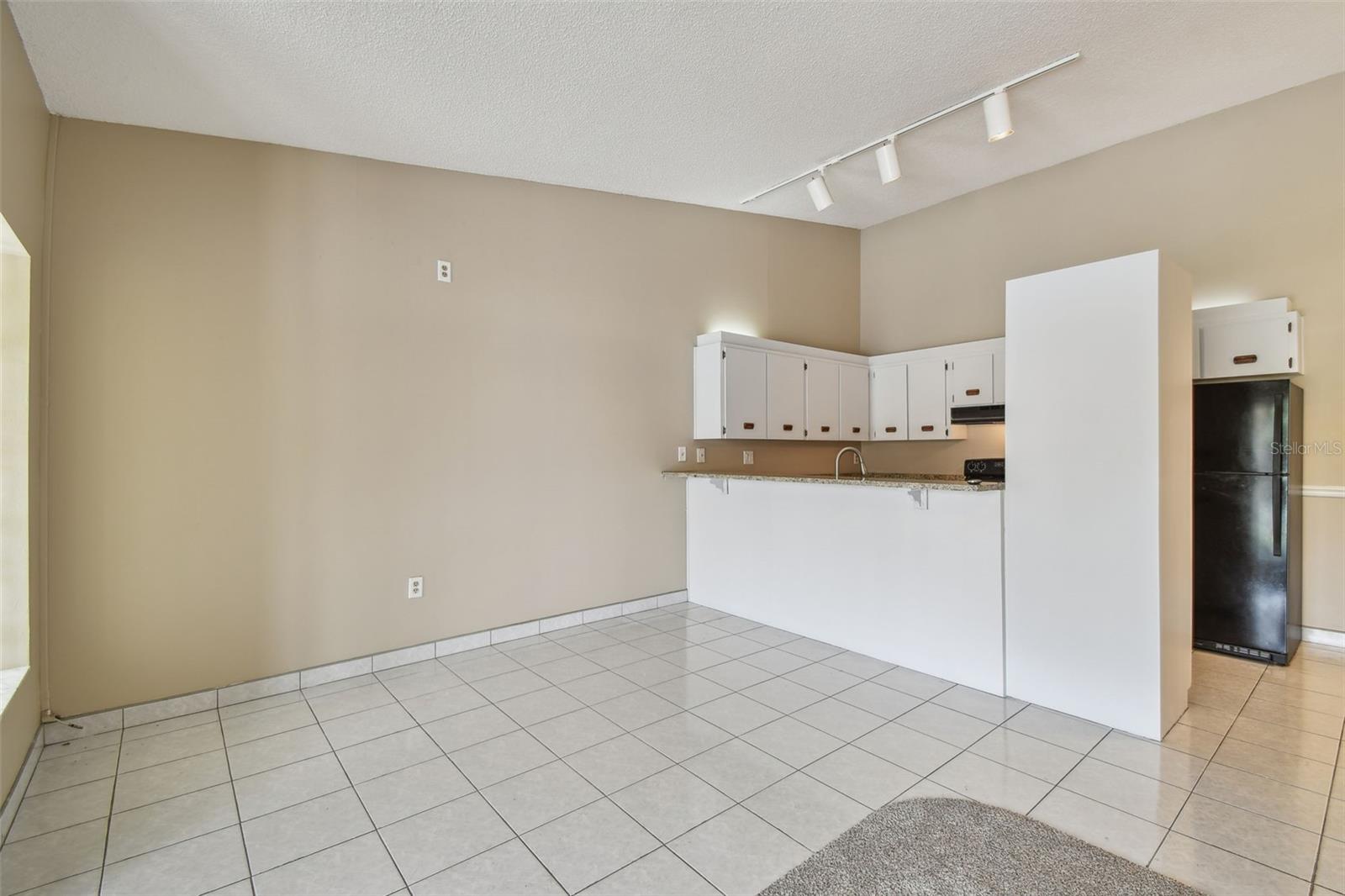 Image 6 of 30 For 3389 Crystal Court E J