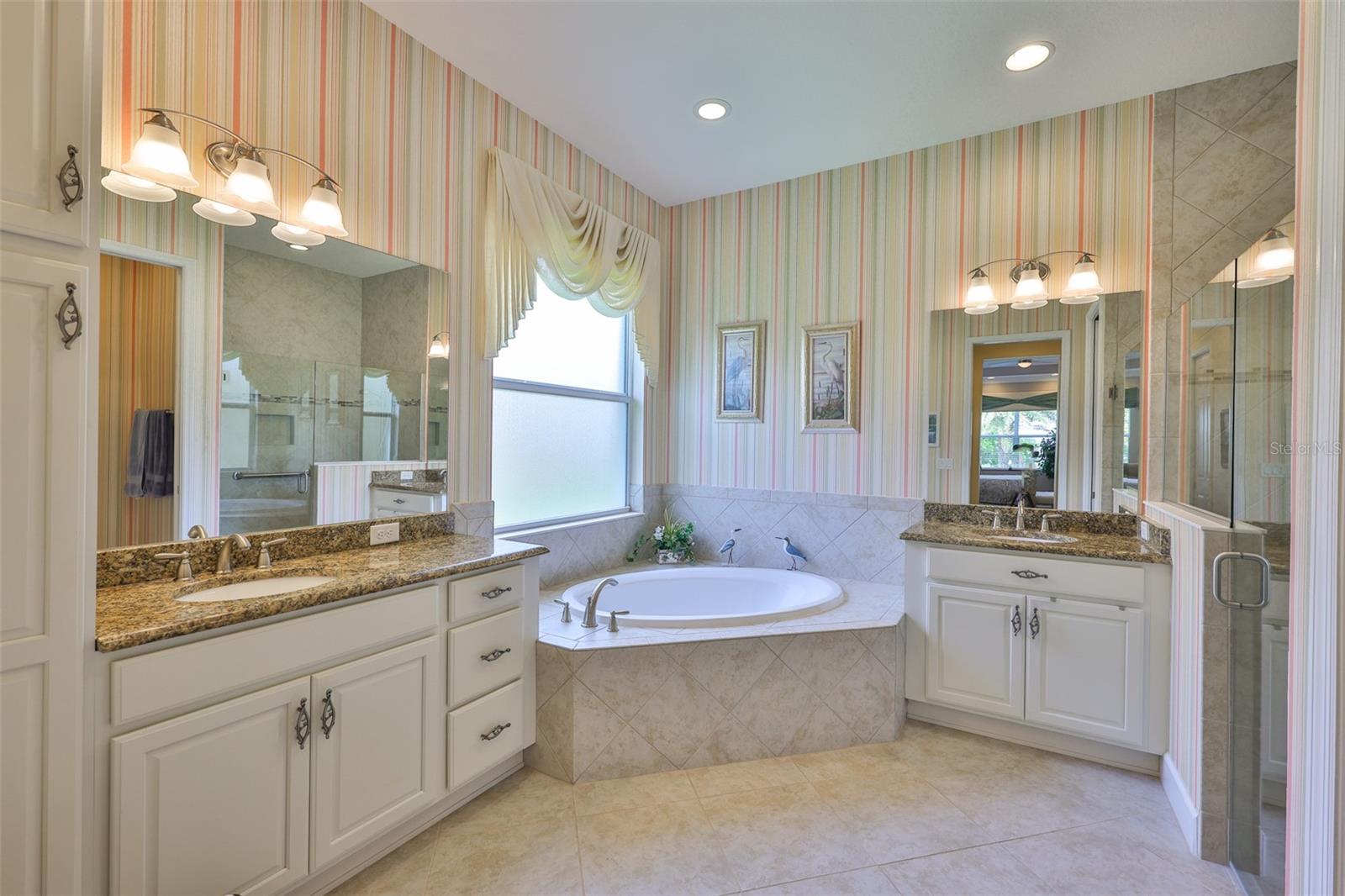 Image 23 of 49 For 1723 Pacific Dunes Drive