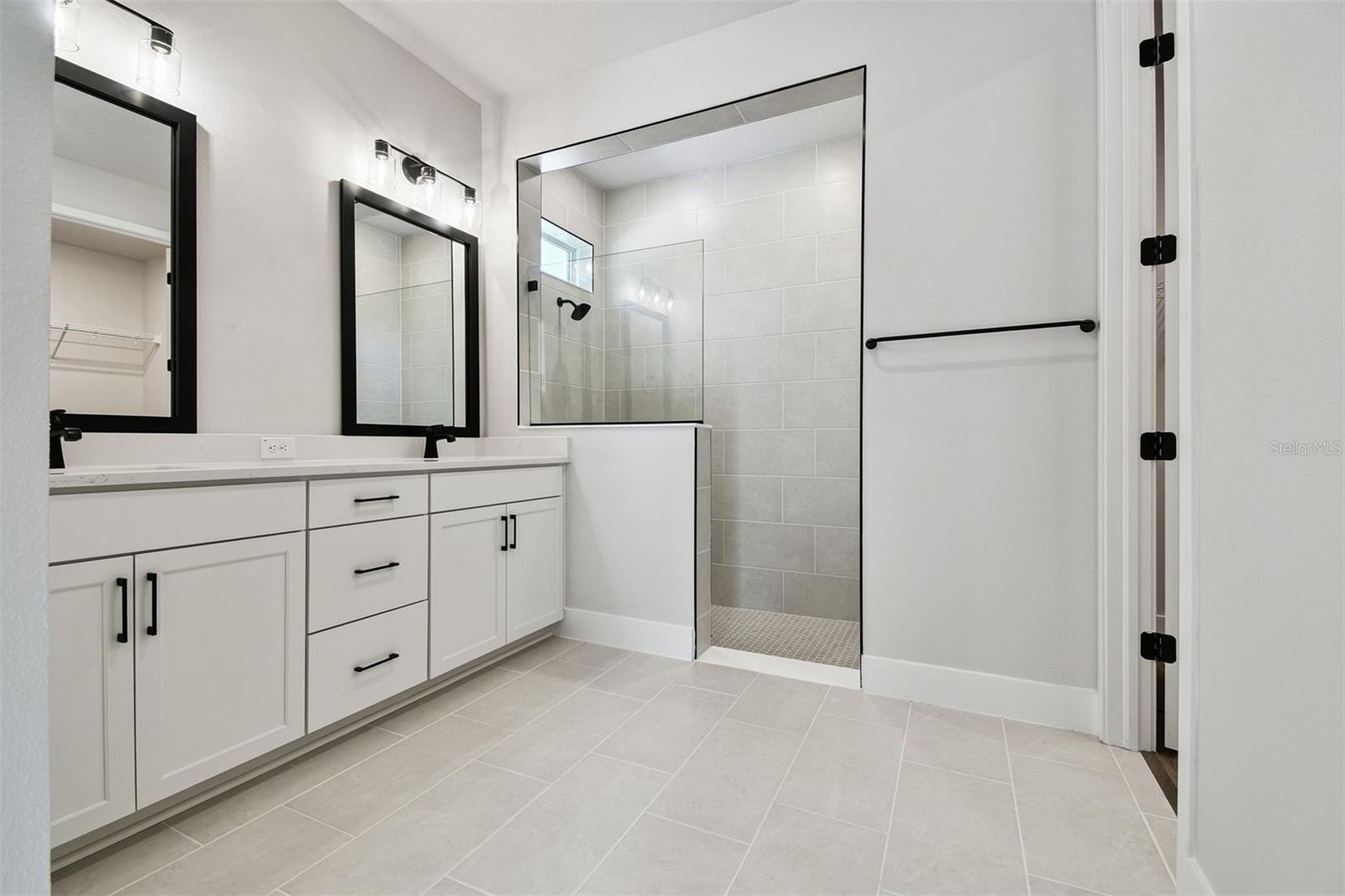 Image 21 of 38 For 3110 19th Street N