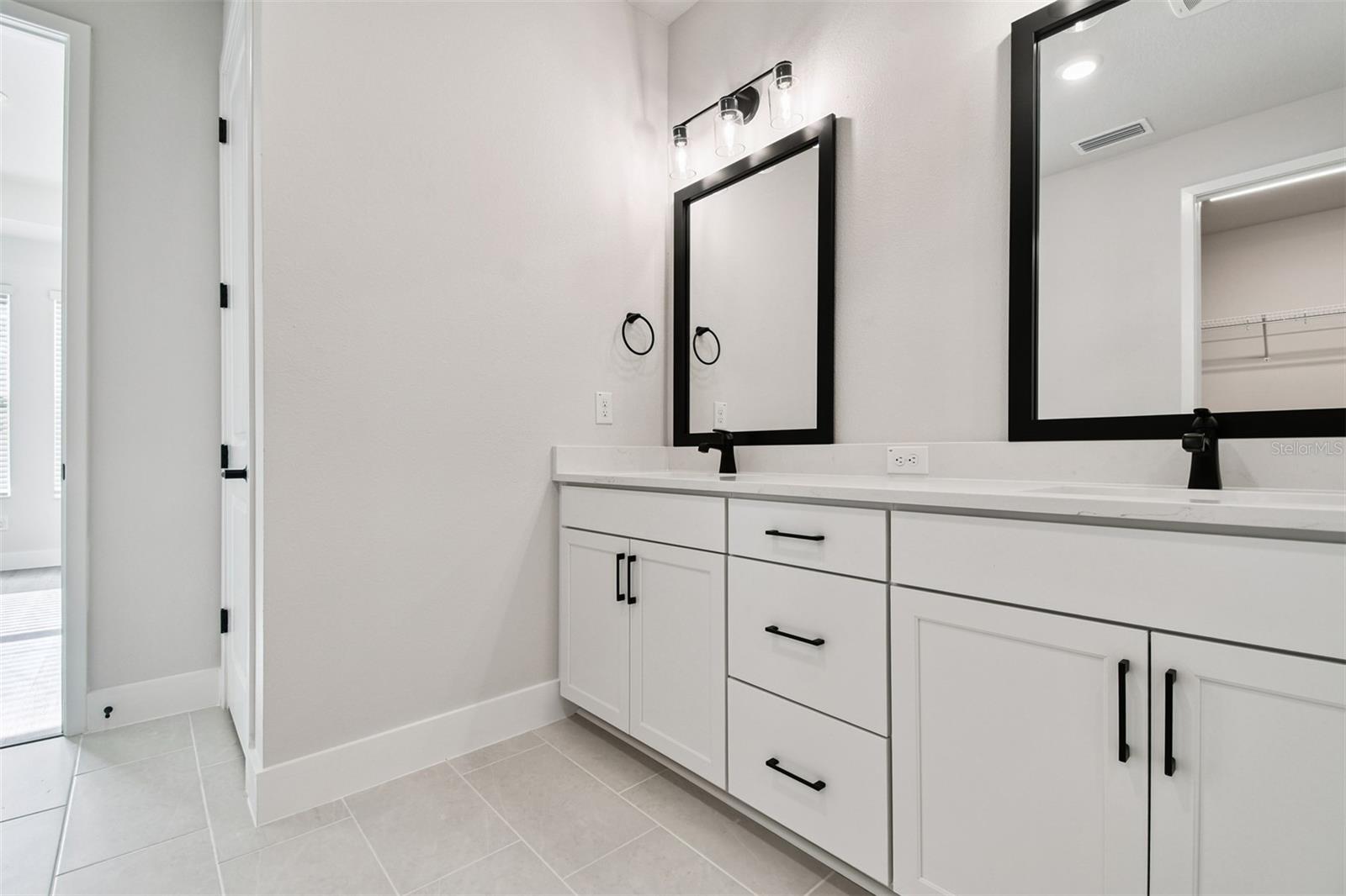 Image 23 of 38 For 3110 19th Street N