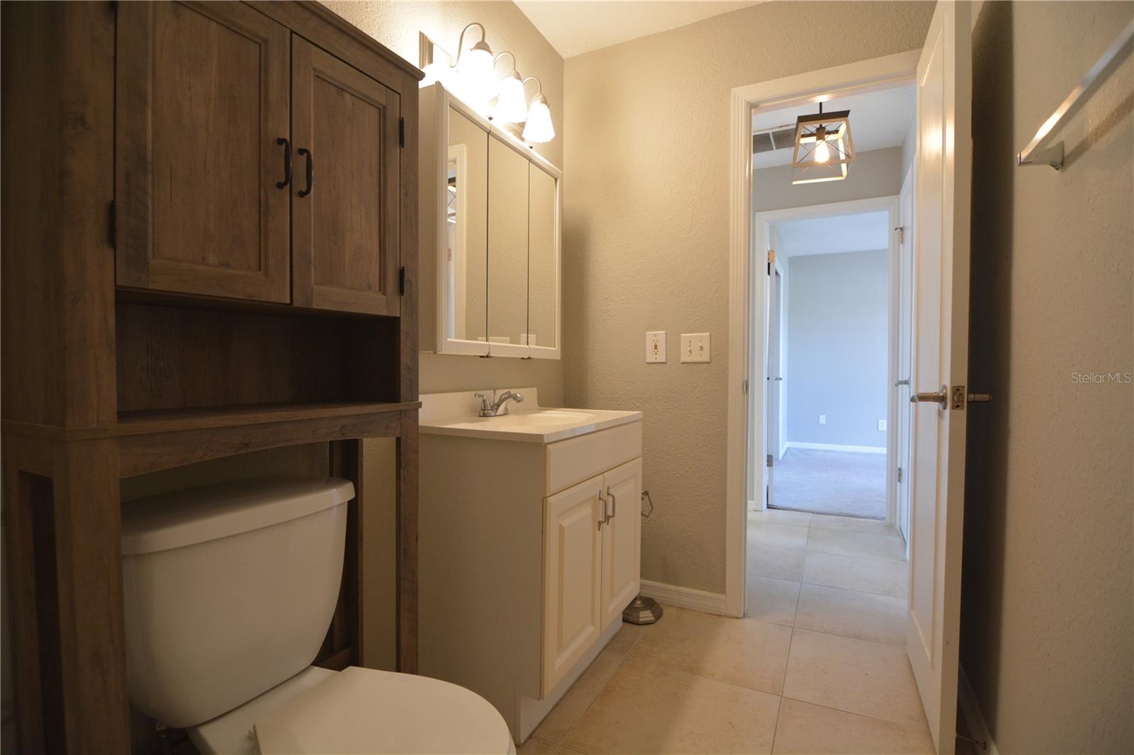 Listing photo id 19 for 13758 Orange Sunset Drive 202