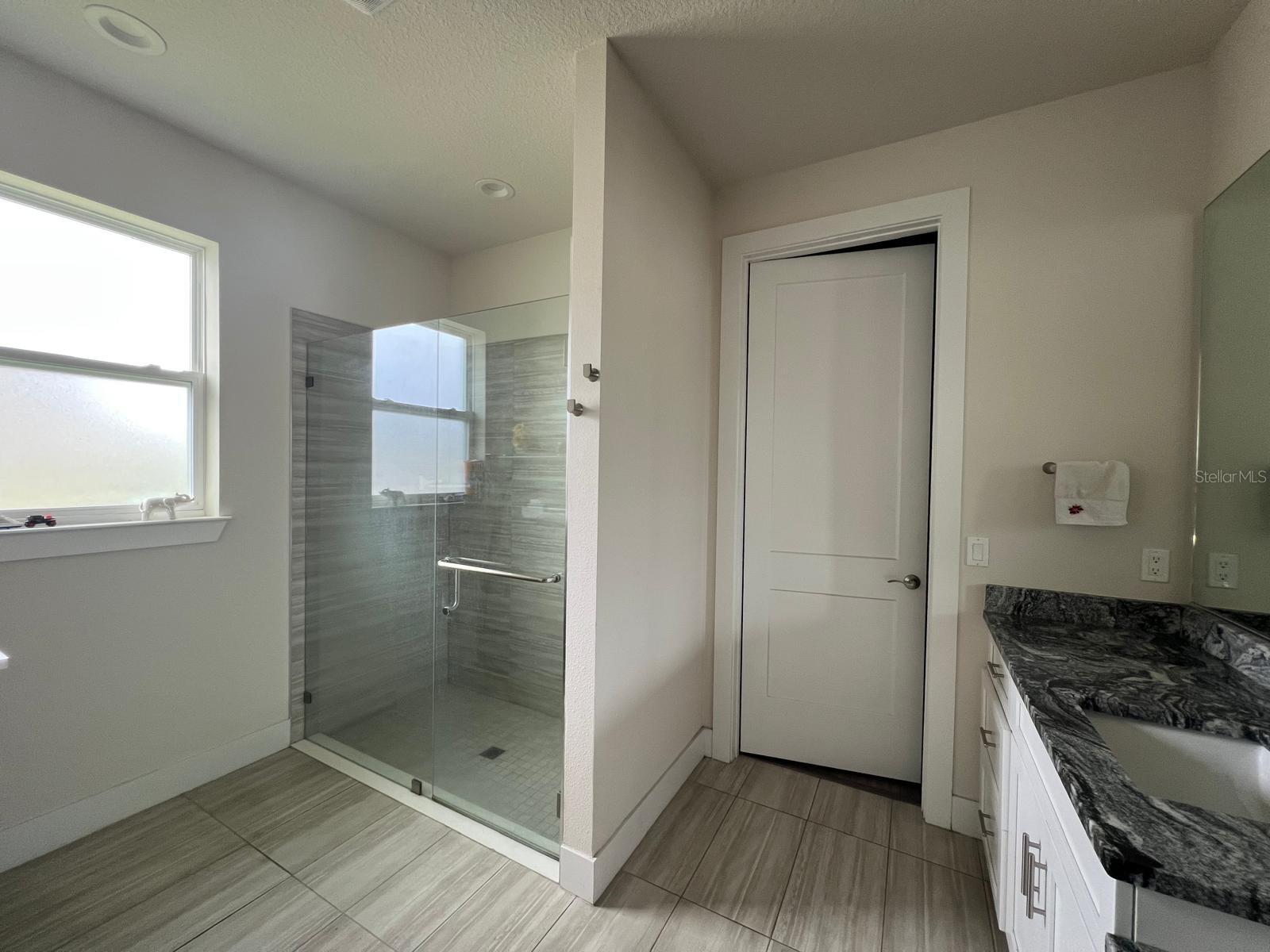 Image 9 of 11 For 2065 Paragon Circle W