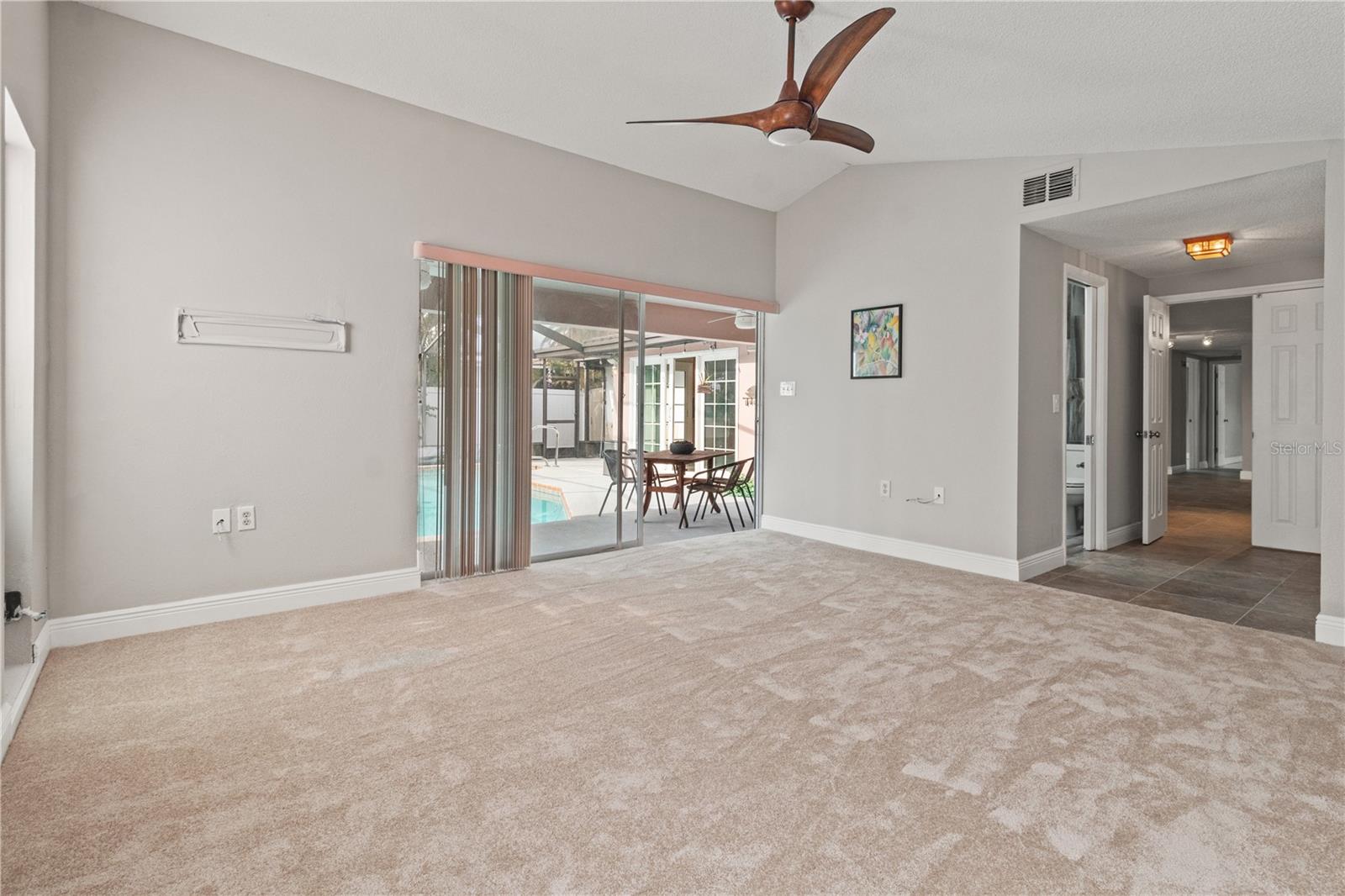 Image 16 of 40 For 4931 Pelican Dr